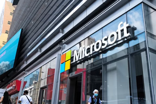 Microsoft Highlights the Strength of AI, but Shares Fall as Market Absorbs Costs