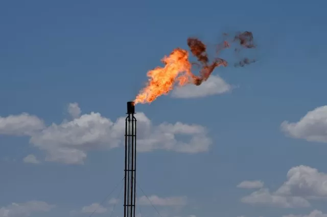 Oil Prices Rose to a 4-month High Due to Attacks on Russian Refineries and a Decline in US Crude Stocks 